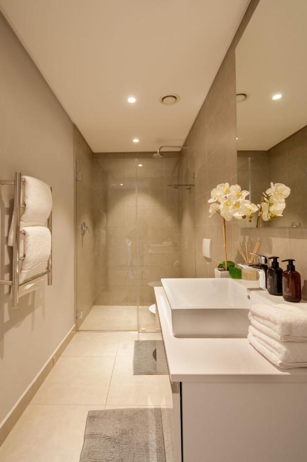 Greenpoint Designer Near Stadium & Waterfront
