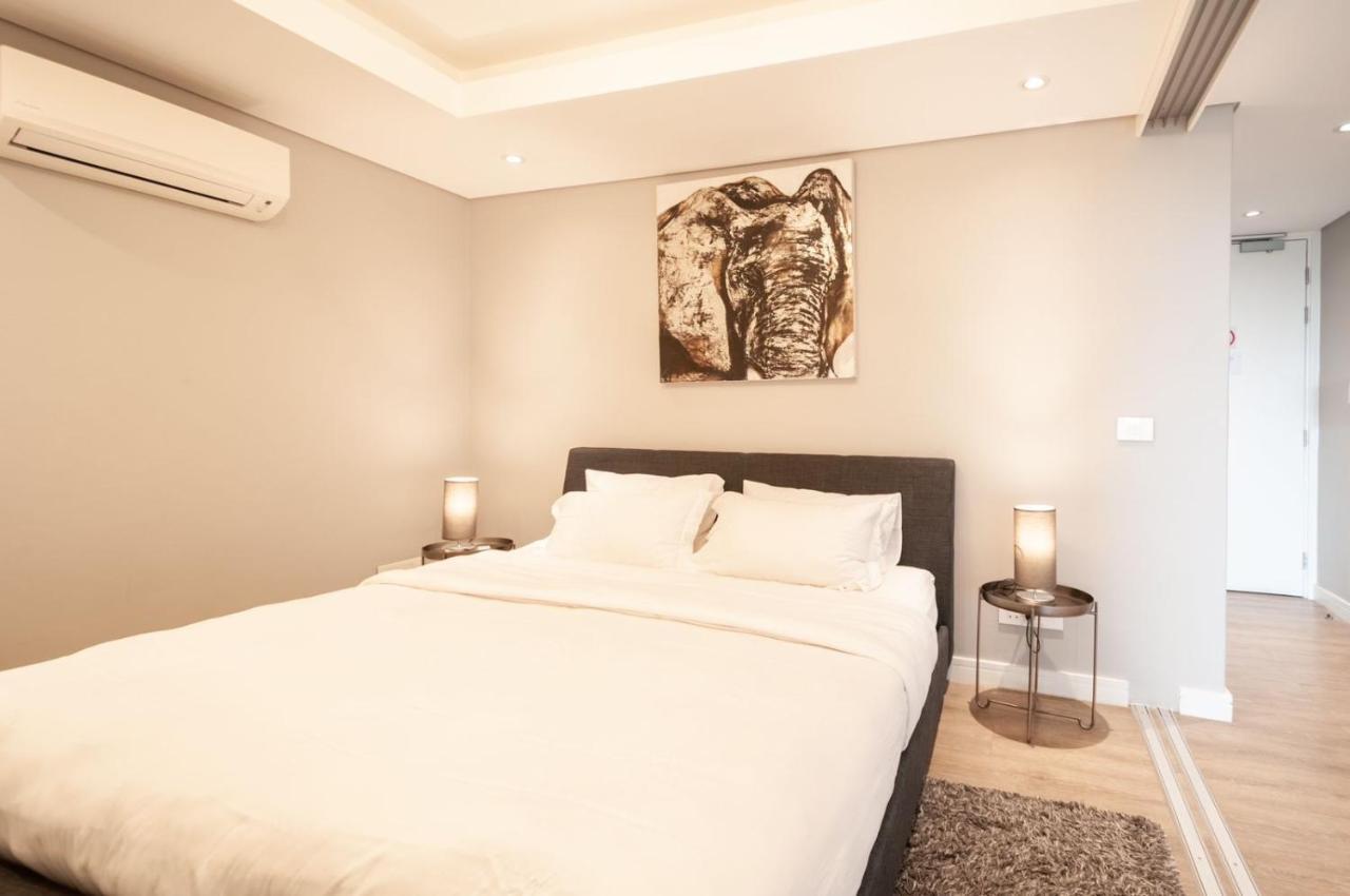 Greenpoint Designer Near Stadium & Waterfront