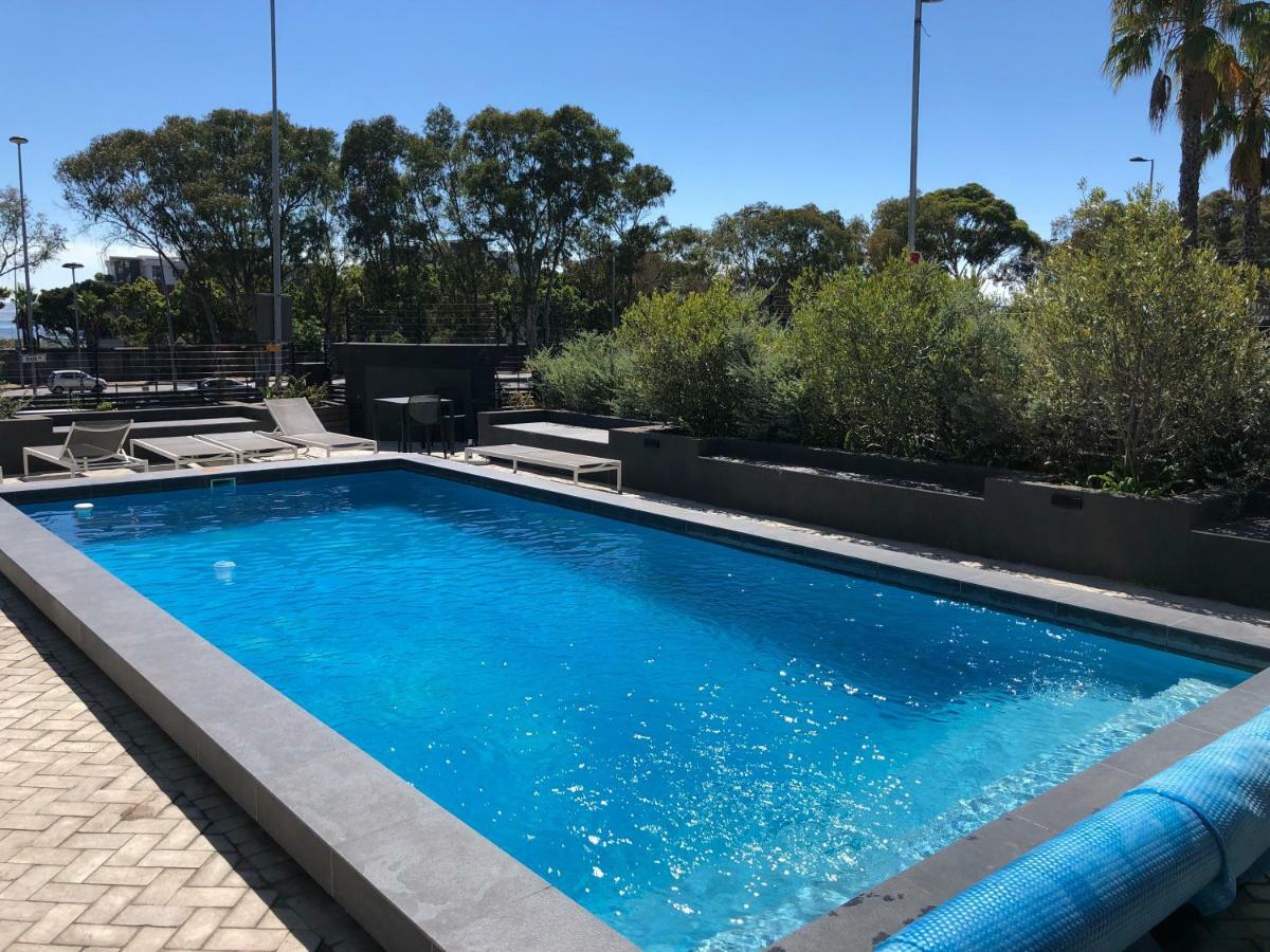 Greenpoint Designer Near Stadium & Waterfront Apartment Cape Town