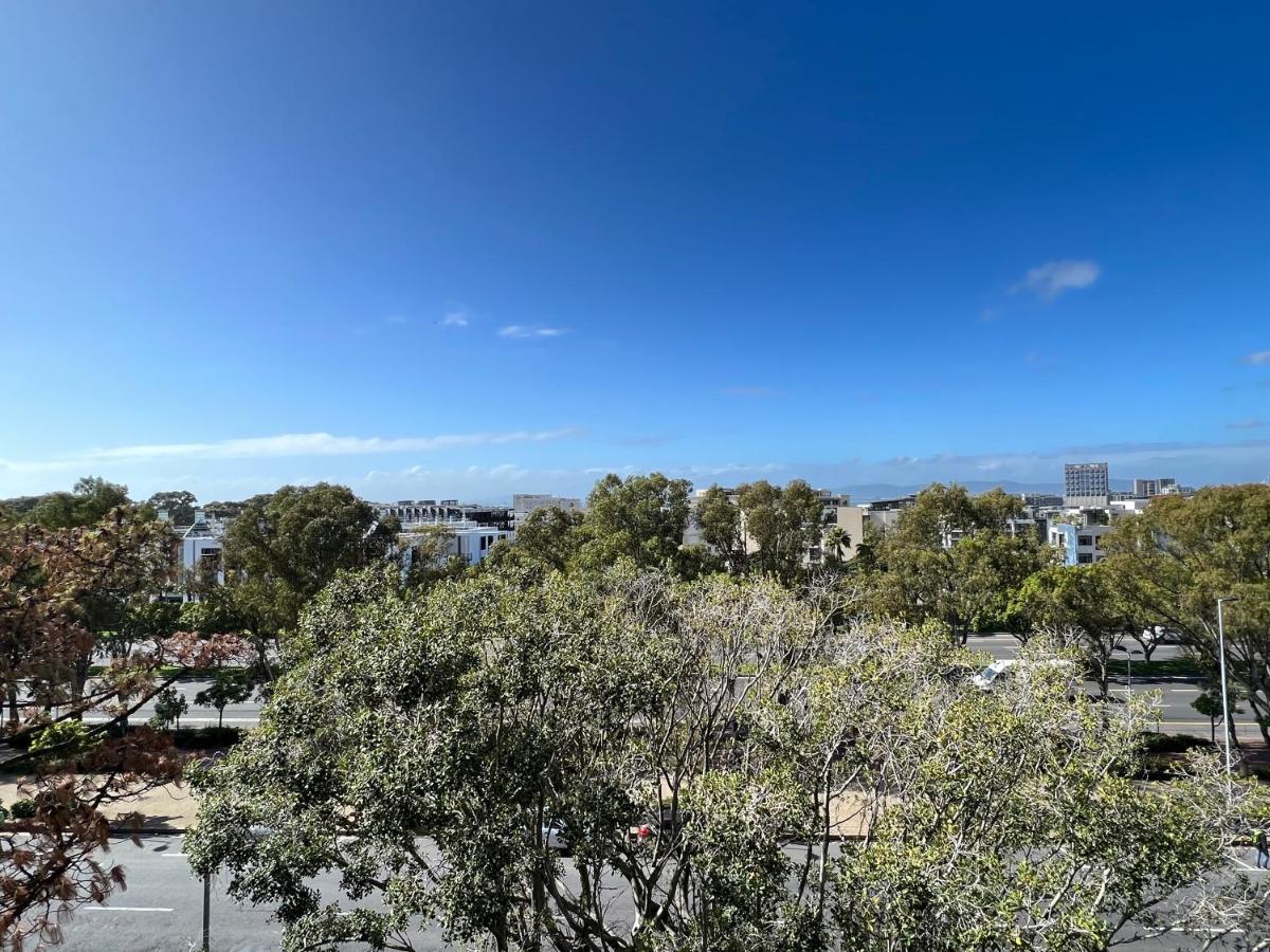 Greenpoint Designer Near Stadium & Waterfront Apartment Cape Town
