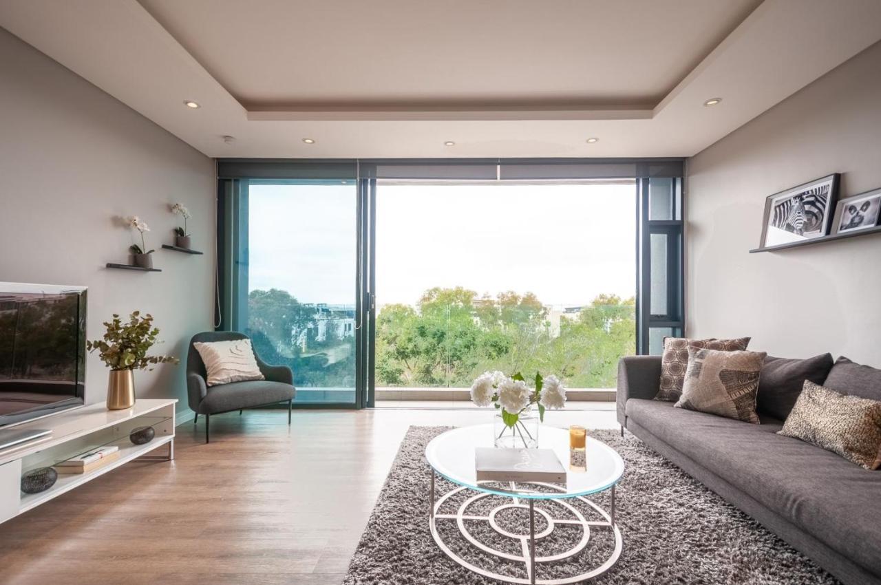 Greenpoint Designer Near Stadium & Waterfront Apartment Cape Town