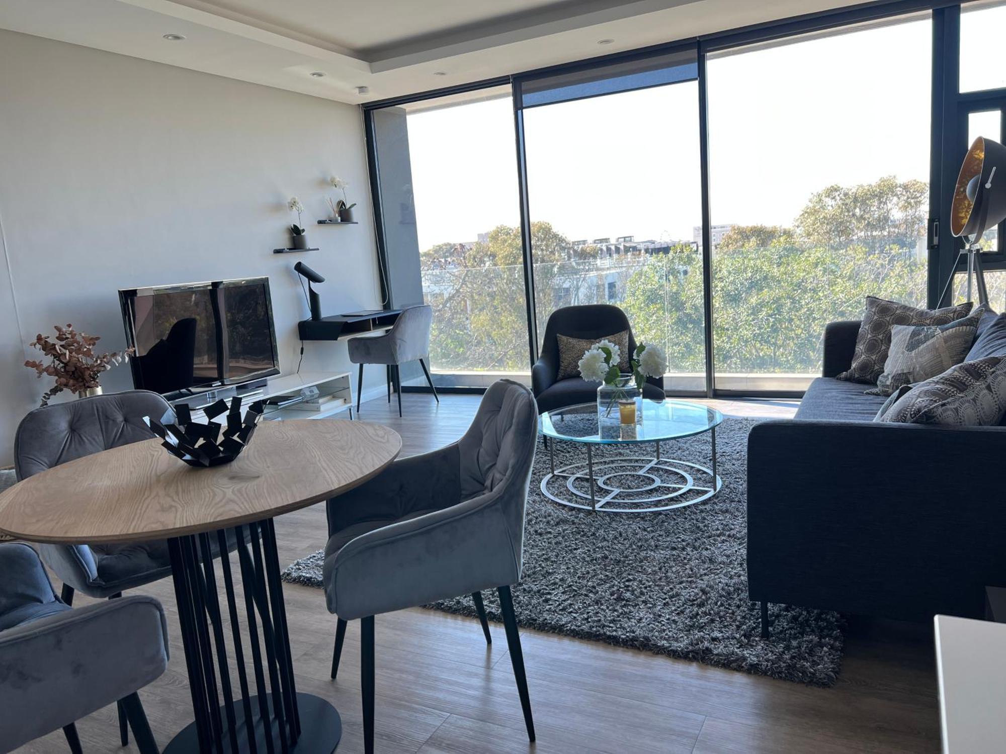 Greenpoint Designer Near Stadium & Waterfront Apartment *
