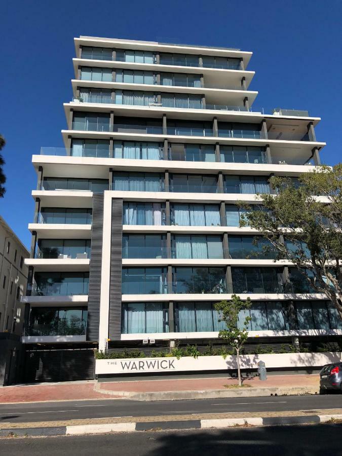 Greenpoint Designer Near Stadium & Waterfront Apartment *